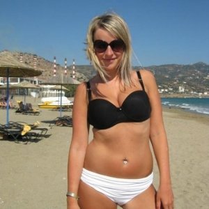 Lulutza 39 ani Caras-Severin - Femei sex - Escorte Curve pe bani