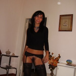 Elvira22 25 ani Suceava - Femei sex - Escorte Curve pe bani