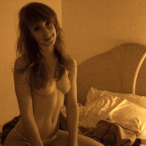 Tania36 - Fetite plopeni - Id uri profile facebook cu fete care vor sex